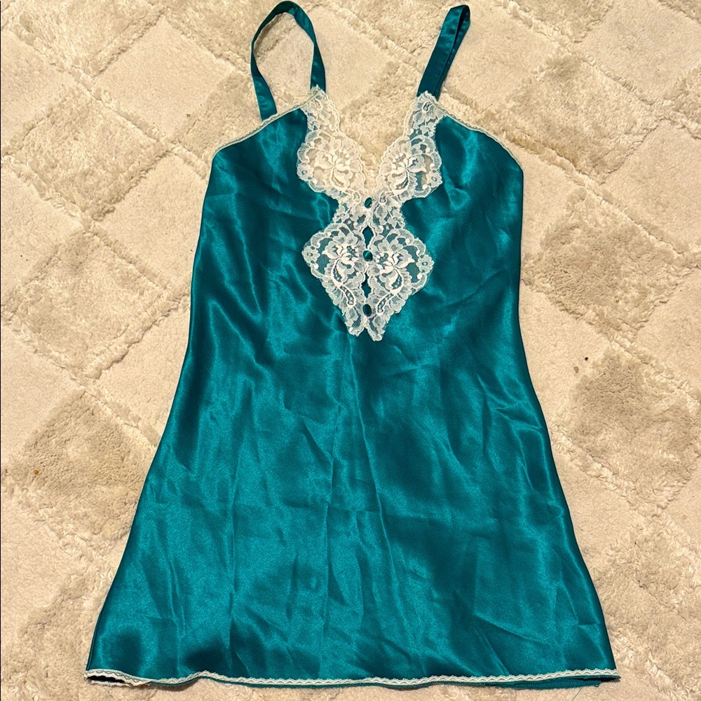 Vintage Silk Elegant Teal Chemise with Lace Detail